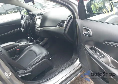 2015 Dodge Journey Crossroad z USA, uszkodzony, nr VIN 3C4PDCGG8FT632182